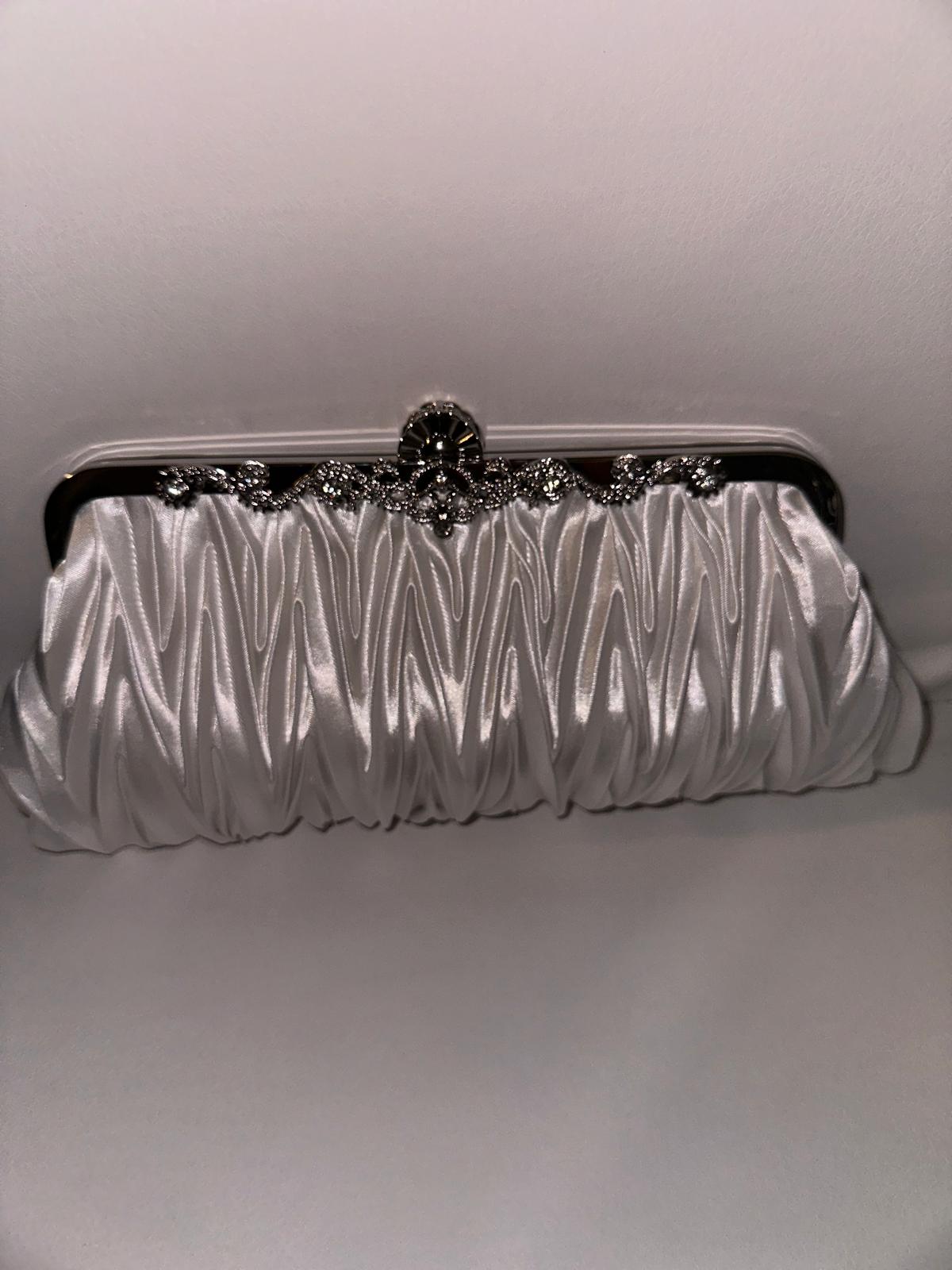 Blanca Perla Purse(Elegante)